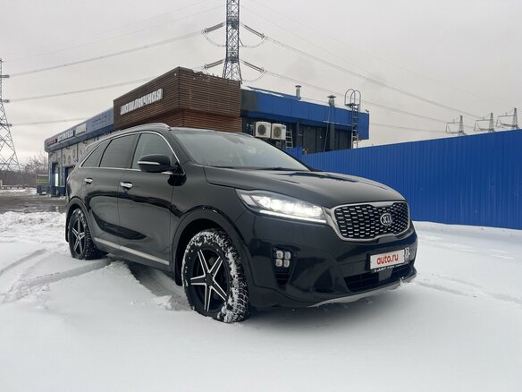 2017 Kia Sorento III Prime Рестайлинг, чёрный, 3100000 рублей - вид 2