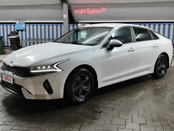 2020 Kia K5 III, белый, 3800000 рублей - вид 5