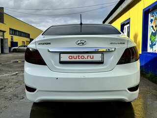 2013 Hyundai Solaris I, белый, 1200000 рублей, вид 5