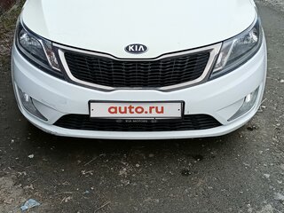 2014 Kia Rio 6-speed III, белый, 850000 рублей, вид 2