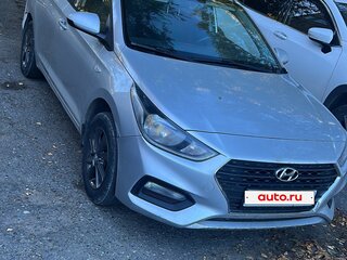 2018 Hyundai Solaris II, серебристый, 650000 рублей, вид 1