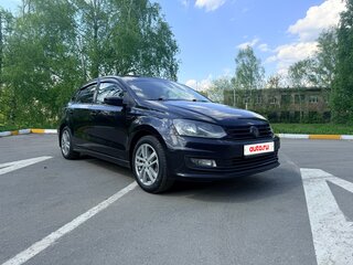 2018 Volkswagen Polo V Рестайлинг, чёрный, 1000000 рублей, вид 3