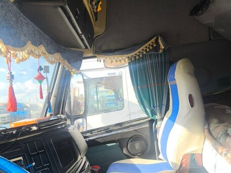 1999 Volvo FH, белый, 1800000 рублей, вид 3
