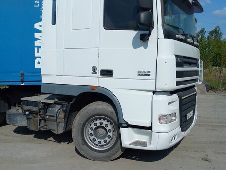 2007 DAF XF 105, белый, 3000000 рублей, вид 2