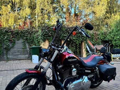 2013 Harley-Davidson Dyna Super Glide, красный, 1300000 рублей, вид 4