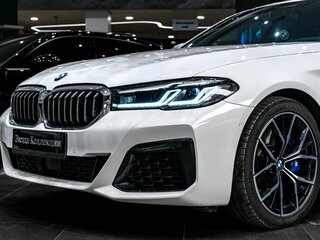 2021 BMW 5 серии 530i VII (G30/G31/G38) Рестайлинг, белый, 5450000 рублей, вид 3