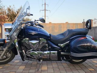 Suzuki Intruder C1800R (VLR 1800)