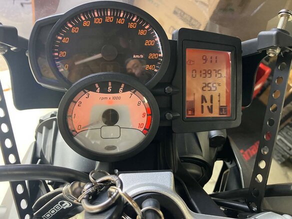 2010 BMW F 800 R, серебристый, 577000 рублей - вид 4