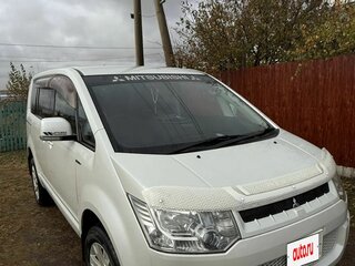 2012 Mitsubishi Delica D:5 I, белый, 2550000 рублей, вид 2