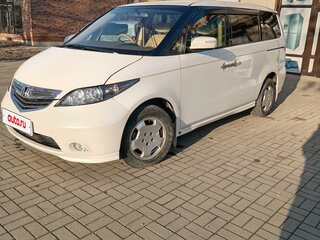 2004 Honda Elysion I, белый, 1250000 рублей, вид 1