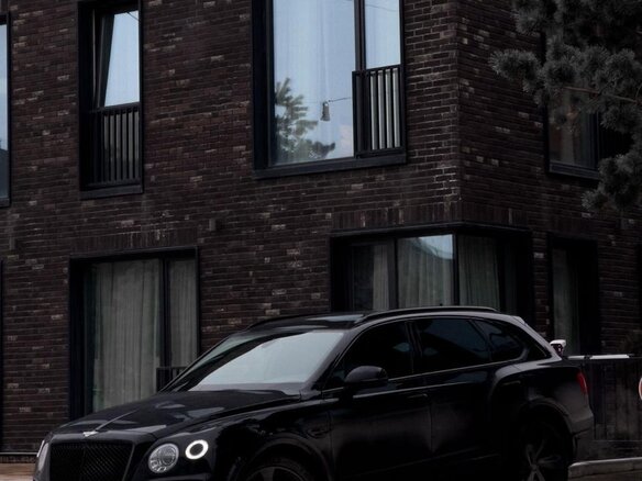 2019 Bentley Bentayga I, чёрный, 12870000 рублей - вид 3