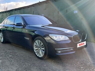 2014 BMW 7 серии Long 740Li xDrive V (F01/F02/F04) Рестайлинг, синий, 2000000 рублей, вид 1