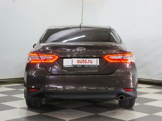 2018 Toyota Camry VIII (XV70), коричневый, 2950000 рублей, вид 4