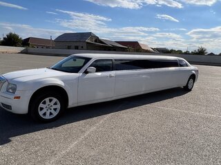 2005 Chrysler 300C I, белый, 700000 рублей, вид 2