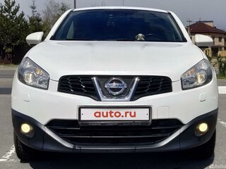 2013 Nissan Qashqai I Рестайлинг, белый, 1350000 рублей, вид 3