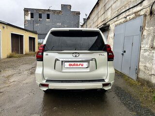 2010 Toyota Land Cruiser Prado 150 Series, белый, 3500000 рублей, вид 3