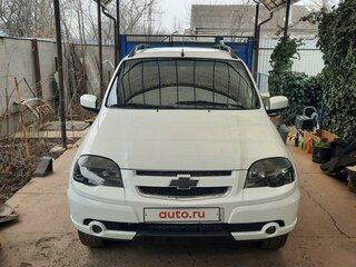 2016 Chevrolet Niva I Рестайлинг, белый, 990000 рублей, вид 1