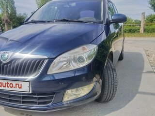 2012 Skoda Fabia II Рестайлинг, синий, 700000 рублей, вид 3