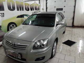 2007 Toyota Avensis II Рестайлинг, серебристый, 770000 рублей, вид 2