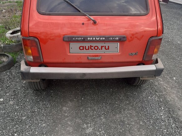 1996 Lada (ВАЗ) 2121 (4x4) I Рестайлинг, красный, 260000 рублей - вид 2