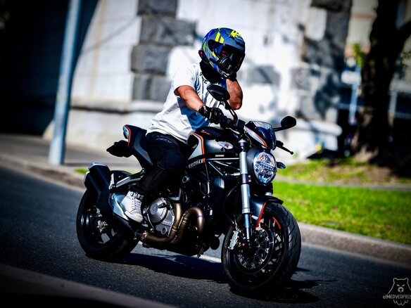 2020 Ducati Monster 821, чёрный, 900000 рублей - вид 1