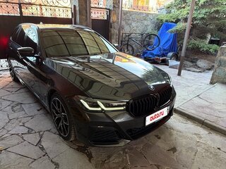 2020 BMW 5 серии 530d xDrive VII (G30/G31/G38) Рестайлинг, серый, 5100000 рублей, вид 2