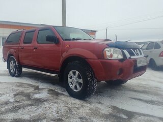 2009 Nissan NP300, красный, 1175000 рублей, вид 1