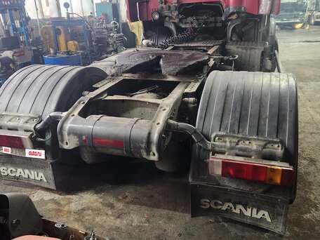 2007 Scania R-Series, пурпурный, 2700000 рублей, вид 4