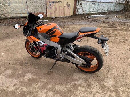 2011 Honda CBR 1000 RR/RA Fireblade, золотистый, 830000 рублей, вид 2