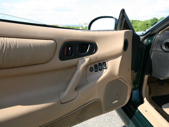 1999 Mitsubishi 3000 GT II, зелёный - вид 12