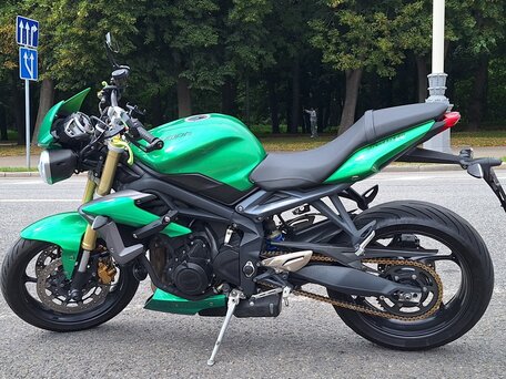 2013 Triumph Street Triple, зелёный, 499000 рублей, вид 1