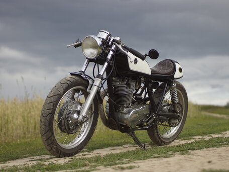 1997 Yamaha SR400, чёрный, 390000 рублей, вид 1