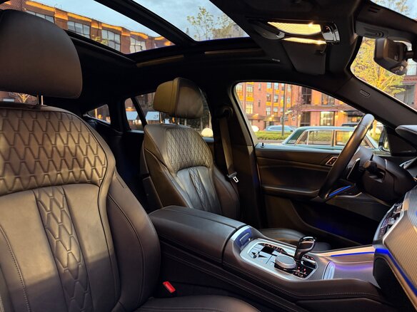 2019 BMW X6 30d III (G06), белый, 8000000 рублей - вид 7