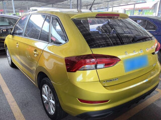 2023 Skoda Rapid II, жёлтый, 1200000 рублей, вид 3