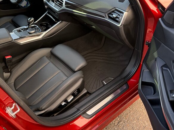 2019 BMW 3 серии 330i xDrive VII (G2x), красный, 3055000 рублей - вид 8