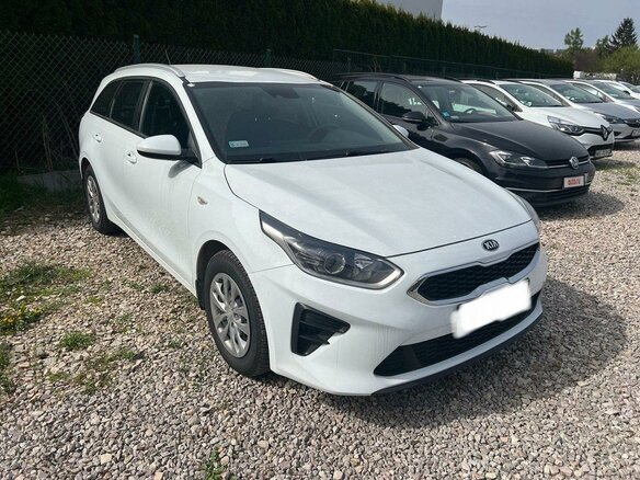 2020 Kia Ceed III, белый, 1350000 рублей - вид 1