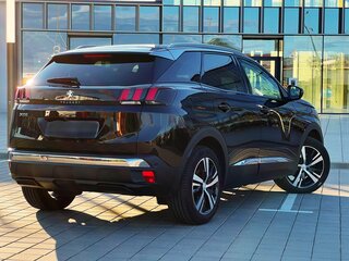 2019 Peugeot 3008 II, чёрный, 1720000 рублей, вид 4