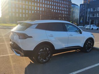 2022 Kia Sportage V, белый, 4000000 рублей, вид 3