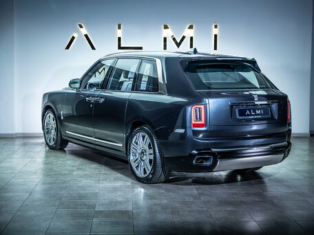 2018 Rolls-Royce Cullinan I (Series I), серый, 27900000 рублей, вид 3