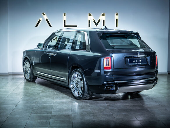 2018 Rolls-Royce Cullinan I (Series I), серый, 27900000 рублей - вид 2