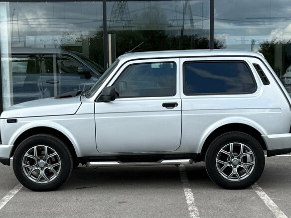 2021 Lada (ВАЗ) 2121 (4x4) Urban I Рестайлинг (2020), серебристый - вид 4