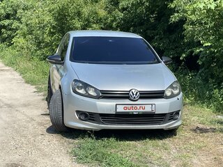 2011 Volkswagen Golf VI, серебристый, 950000 рублей, вид 4