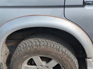 2003 Mitsubishi Pajero Sport I, серебристый, 950000 рублей, вид 4