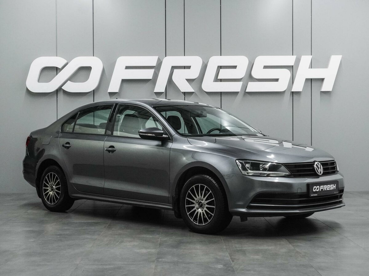 Открыть фотографии: Volkswagen Jetta VI Рестайлинг