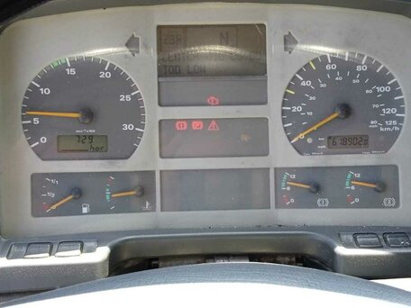 2002 MAN 26, белый, 2500000 рублей, вид 2