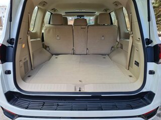 2022 Toyota Land Cruiser 300 Series, белый, 13000000 рублей, вид 5