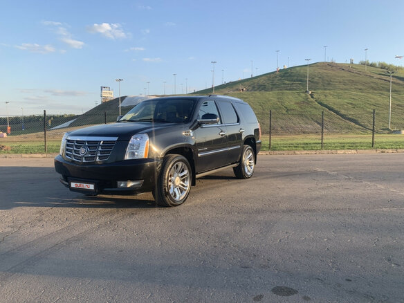 2011 Cadillac Escalade III, чёрный - вид 1