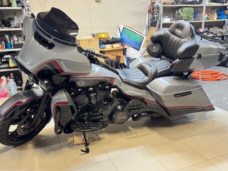 2021 Harley-Davidson CVO Limited, серый, 3300000 рублей, вид 1
