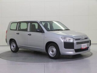 2018 Toyota Succeed I Рестайлинг, серебристый, 960000 рублей, вид 3