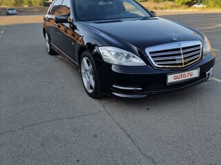 2012 Mercedes-Benz S-Класс 500 Long V (W221) Рестайлинг, чёрный, 2350000 рублей, вид 3